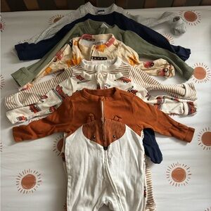 Old navy sleepers 0-3 months